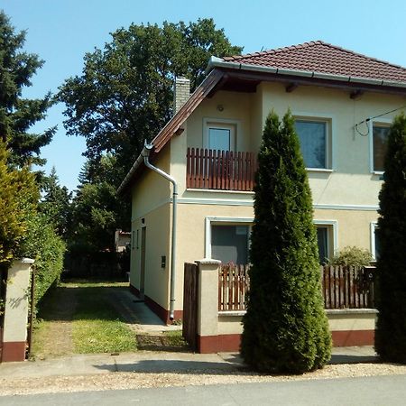 Eva Vendeghaz Guesthouse Hajdúszoboszló Buitenkant foto