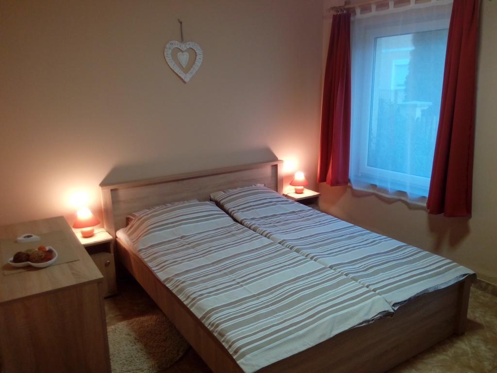 Eva Vendeghaz Guesthouse Hajdúszoboszló Buitenkant foto